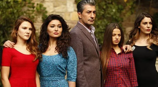 Serie TV turca – Pezzi rotti