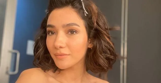 Chi è Aybüke Pusat? Altezza – Età – Serie – Famiglia