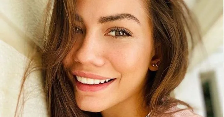 Chi è Demet Özdemir? Altezza – Età – Serie – Famiglia