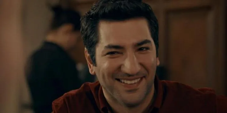 Chi è Berkay Ateş? Altezza – Età – Serie – Famiglia