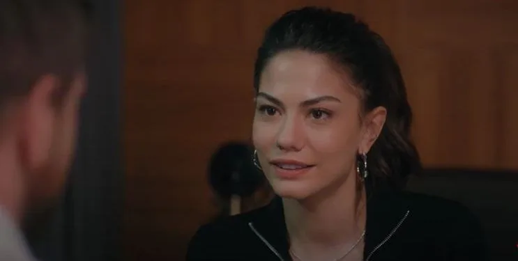 Demet Özdemir ha sorpreso il suo pubblico con la foto che ha condiviso dal set