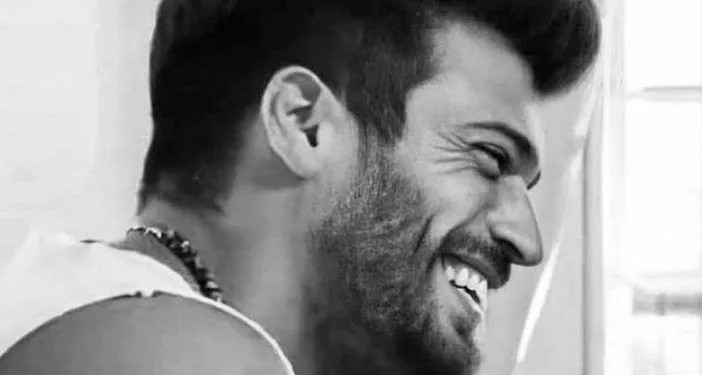 Can Yaman ha lanciato di nuovo il suo stato d’animo dall’Italia!