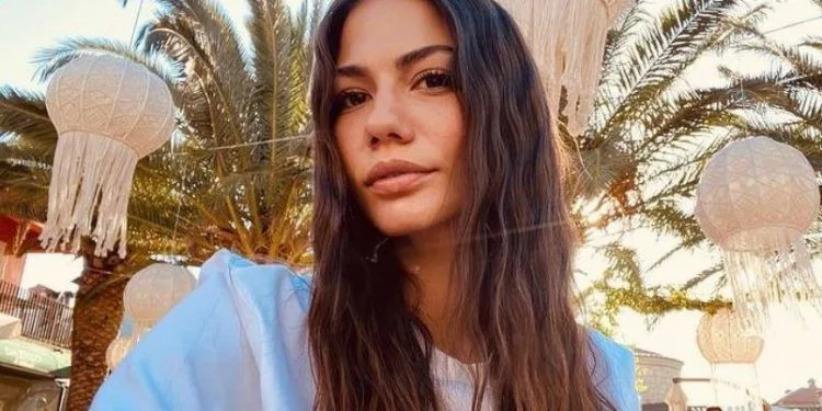 Demet Özdemir sta tornando di nuovo sui set!