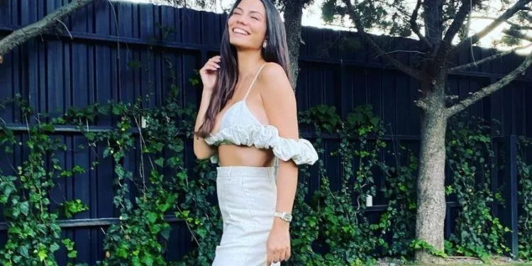 Demet Özdemir è all’apice della sua carriera e tutto sta migliorando a suo favore!