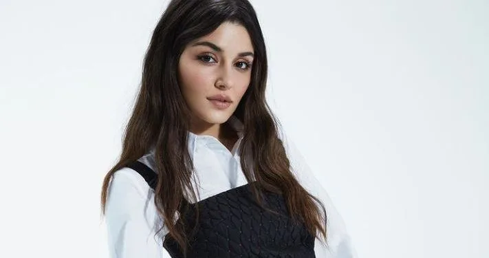 Hande Erçel ha posato per il suo amante Kerem Bürsin, i social media sono stati distrutti!
