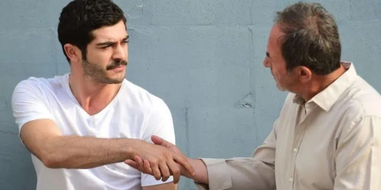 Un’offerta è andata a Burak Deniz, è in arrivo un progetto di serie TV molto ambizioso!