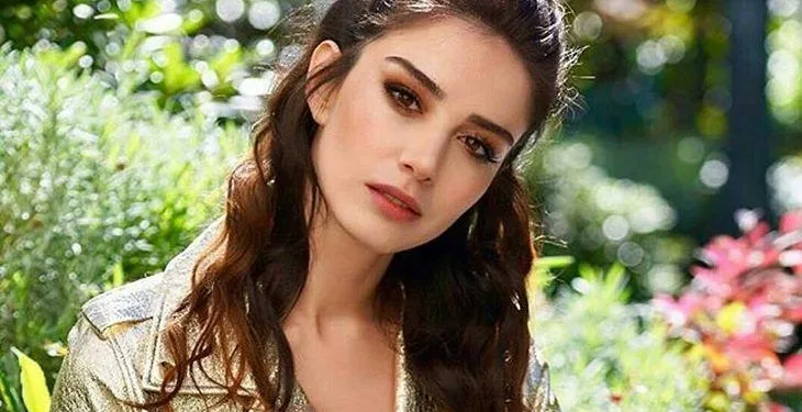 Özge Gürel è sulla rivista italiana! L’obiettivo dell’attrice è quello di espandersi all’estero!