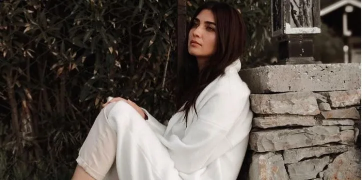 I gesti di compleanno di Tuba Büyüküstün si sono sovrapposti!