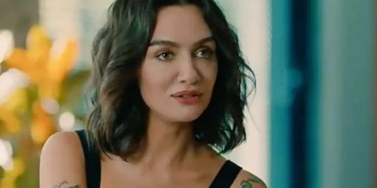 Birce Akalay arriva a Son Yaz con la sua nuova immagine!