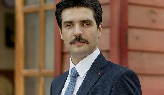 La nuova serie di Cemal Toktaş è ancora una volta una produzione molto efficace!