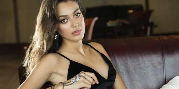 Dilan Çiçek Deniz, la Rüya di “Alev Alev”, ha dichiarato il suo amore sui social!