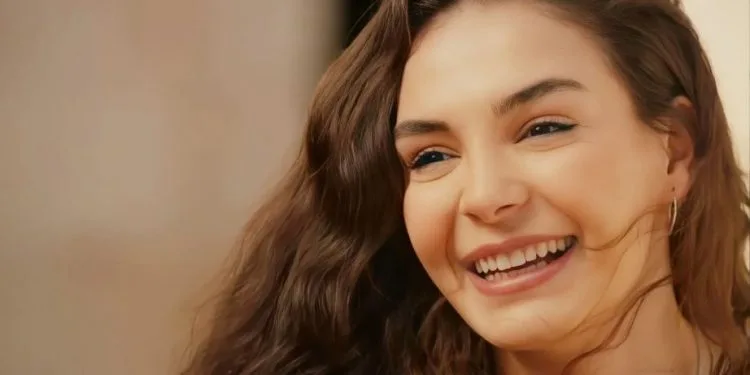 Ebru Şahin inizierà la sua nuova serie, ma vivrà anche una separazione forzata!