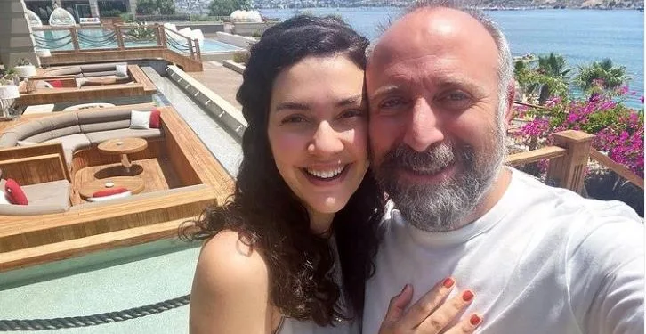 La coppia Bergüzar Korel e Halit Ergenç conta i giorni!