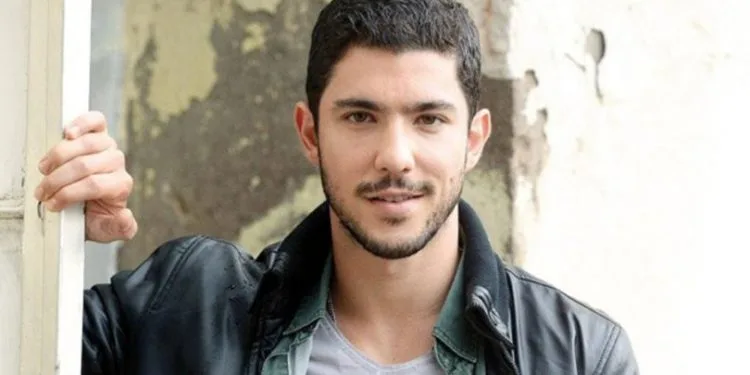 Kaan Yıldırım, il ‘Mehmet Ali’ della serie ‘Hekimoğlu’, ha bruciato i social con i suoi post!