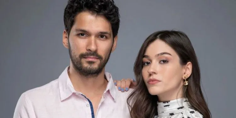 La serie di Kırık Hayatlar ha dato a Meltem Akçöl e Erdem Yılmaz una grande occasione!