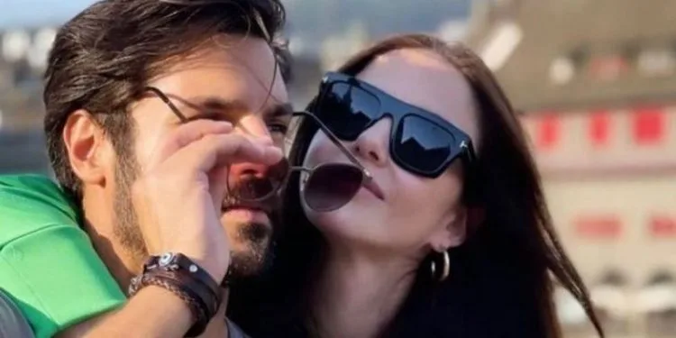 C’è qualcosa che gli anni non sono cambiati in Serkan Çayoğlu e Özge Gürel!