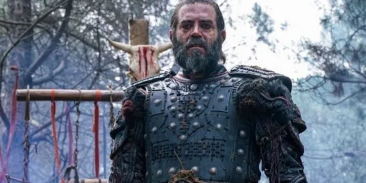 Teoman Kumbaracıbaşı, la cui storia si è conclusa a Kuruluş Osman, è di nuovo su atv!