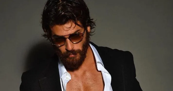 Can Yaman mira a diffondere il suo marchio nel mondo!