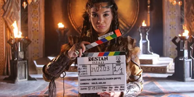 Non hai mai visto Ebru Şahin, la star della serie “Destan”, così!..