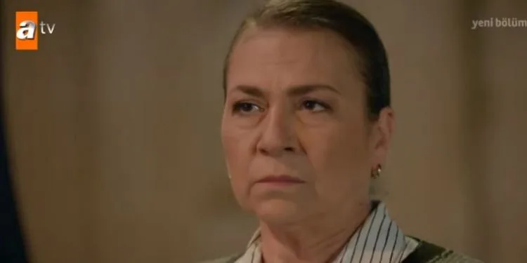Güneş Hayat, Esma della serie Hercai, è nella serie Kırmızı Oda!