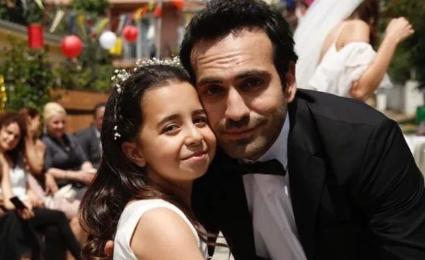 Dopo la serie TV Kızım, Buğra Gülsoy è di nuovo nello stesso ruolo nella nuova serie!