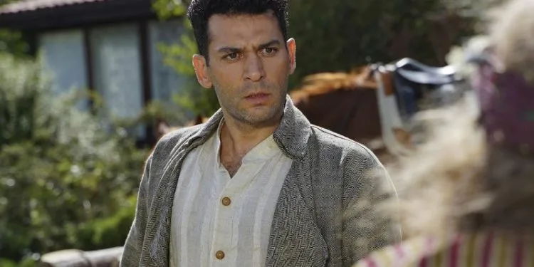 È apparsa l’immagine di Murat Yıldırım della serie Aziz, rimarrai sorpreso!