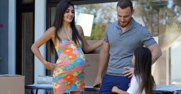‘Sen Çal Kapımı’ ha fatto la sua finale, Hande Erçel ha rivelato le sue foto dal set!