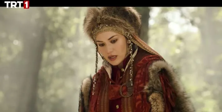 Akça Hatun Fahriye Evcen di Alparslan Büyük Selçuklu è stanco ma felice!