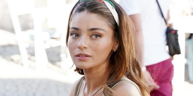 Ayça Ayşin Turan è molto vicina ad essere una star mondiale!