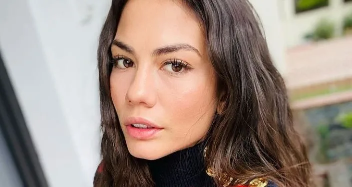 C’è una donna che Demet Özdemir è rimasta molto colpita dalla sua vita!