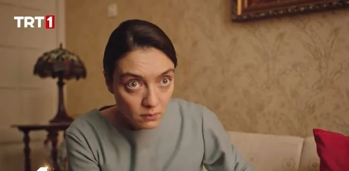 Lei viene! Merve Dizdar ha rivelato la sorpresa sul set di Masumlar Apartmanı!