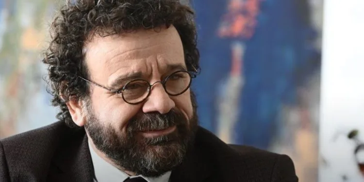 L’attore di Seksenler TV Reha Özcan è nella magnifica serie Kanal D!