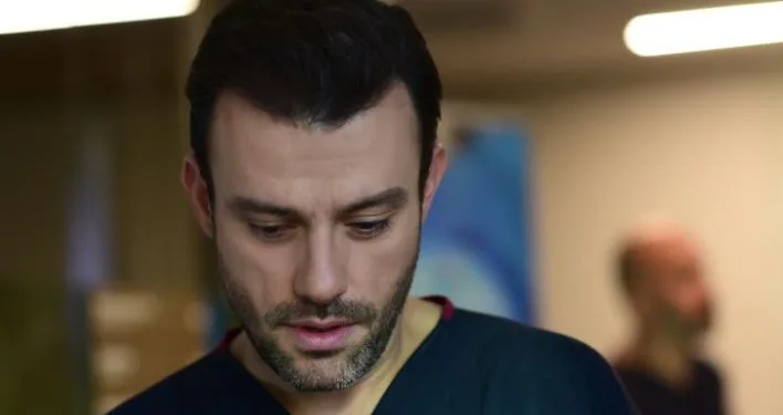 Una serie è al top, l’altra va al finale! I fan hanno una richiesta da Salih Bademci!