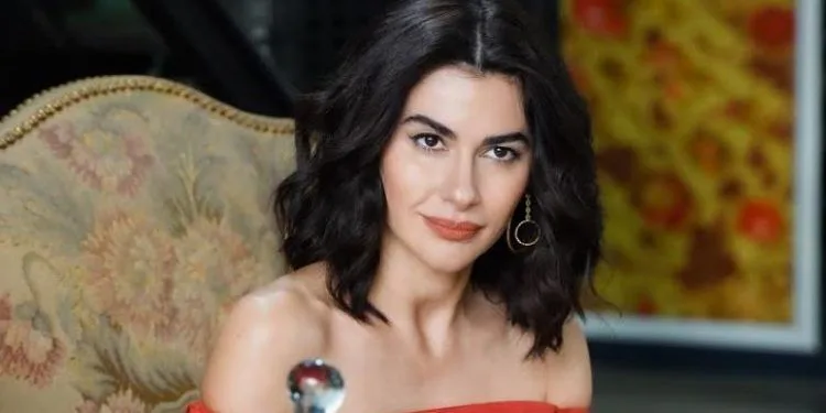 Nesrin Cavadzade ha causato una nuova decisione in Yasak Elma!