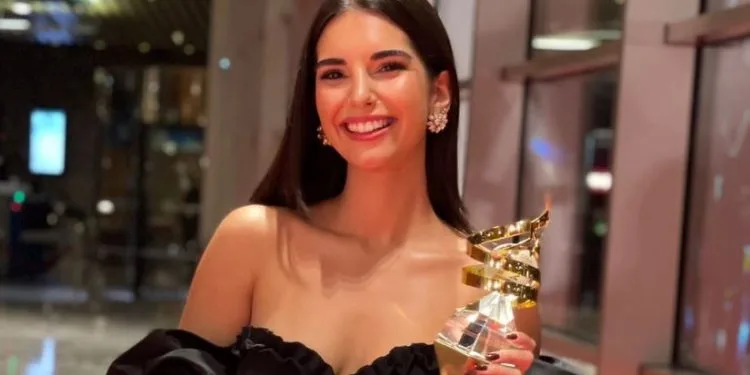 Son Yaz è finito, ma ha portato a Yasemin Yazıcı un successo indimenticabile!