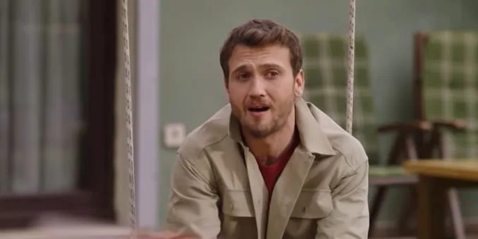 I fan attenti hanno avvertito Aras Bulut Iynemli, che si stava preparando a interpretare Atatürk!