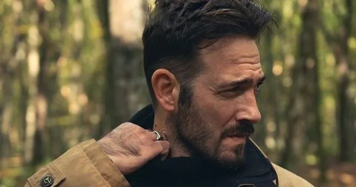 Abbiamo lasciato Berk Erçer in una serie tv storica, lo abbiamo ritrovato in un’altra serie tv storica con Kuruluş Osman!