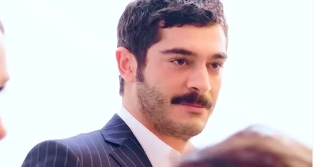 Burak Deniz ha fatto ridere la sua compagna Serenay Sarıkaya con la sua condivisione!..