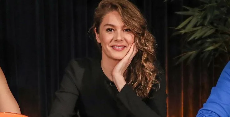Le serie TV Kırmızı Oda, Fatma e Camdaki Kız hanno lasciato tracce profonde su Burcu Biricik!