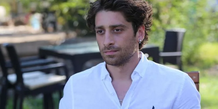 Bora Akkaş, i cui serial non sono a lungo termine, vince in amore!..