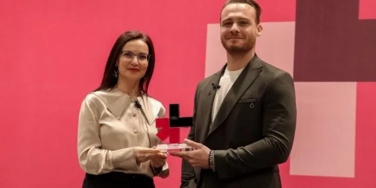 Kerem Bürsin si è assunto una grande responsabilità!