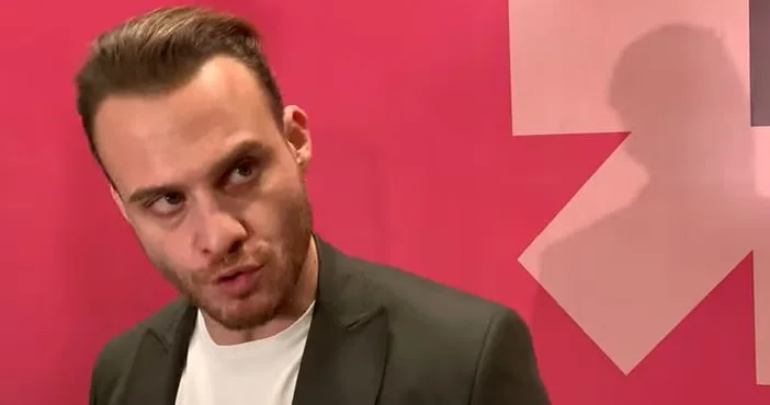 Kerem Bürsin ha superato se stesso. L’amore dell’attore per i Lego non conosceva limiti!