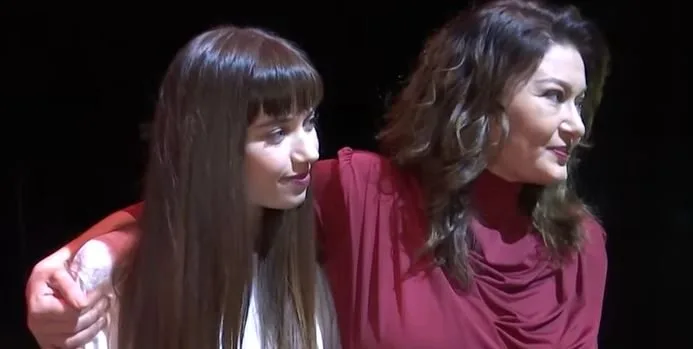 Nurgül Yeşilçay è molto soddisfatta dell’interesse mostrato per il suo nuovo progetto!