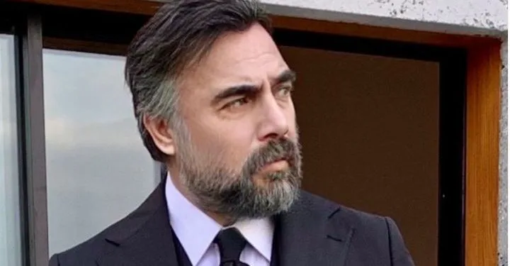Dopo Eşkıya Dünyaya Hükümdar Olmaz, Oktay Kaynarca ha preso una decisione che ha sorpreso tutti!