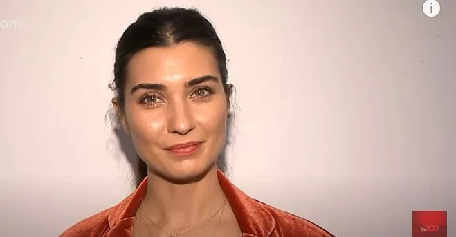 Le riprese della serie Another Self di Tuba Büyüküstün sono terminate e rimane una bellissima amicizia!