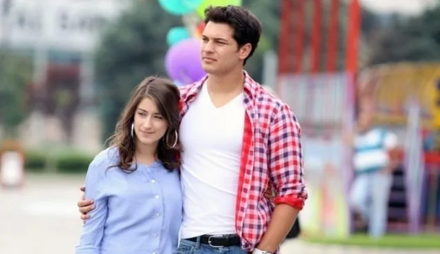 Nuova speranza per i fan di Hazal Kaya e Çağatay Ulusoy per un nuovo incontro
