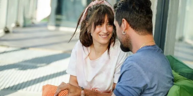Shock del coronavirus per Hazal Kaya per la seconda volta! L’attrice ha annunciato che tutti in casa sono malati, tranne suo figlio!..
