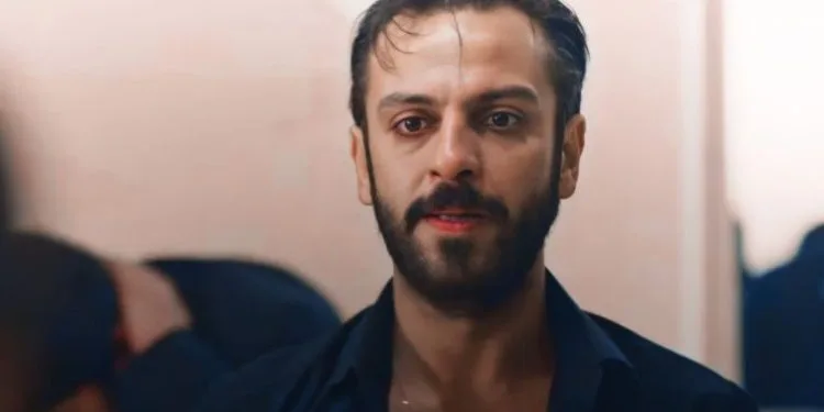 Dimentica il Vartolu di Çukur! Erkan Kolçak Köstendil torna con una straordinaria serie TV!