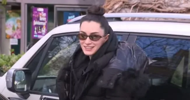 Buone e cattive notizie per i fan di Hande Doğandemir