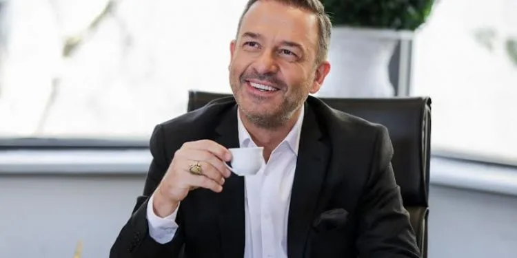 Murat Aygen, il Doğan dello Yasak Elma, ha approfittato della vacanza e si è lasciato sulla neve!..